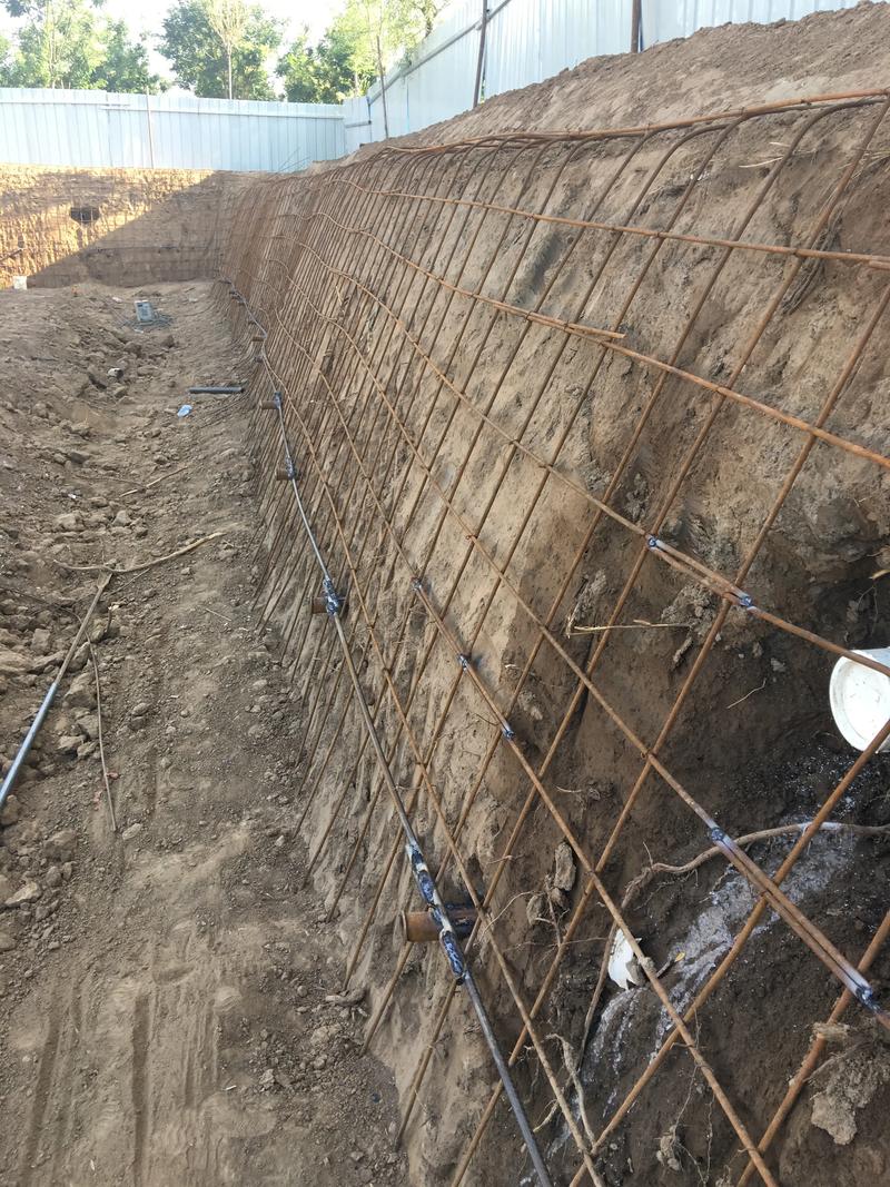 新乡红旗区边坡加固